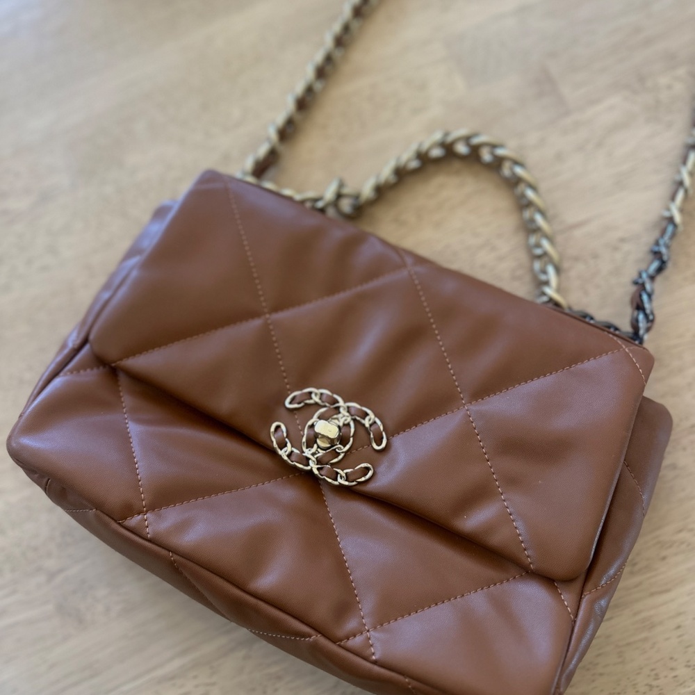 Cognac brown quilted purse - Picture 5 of 11